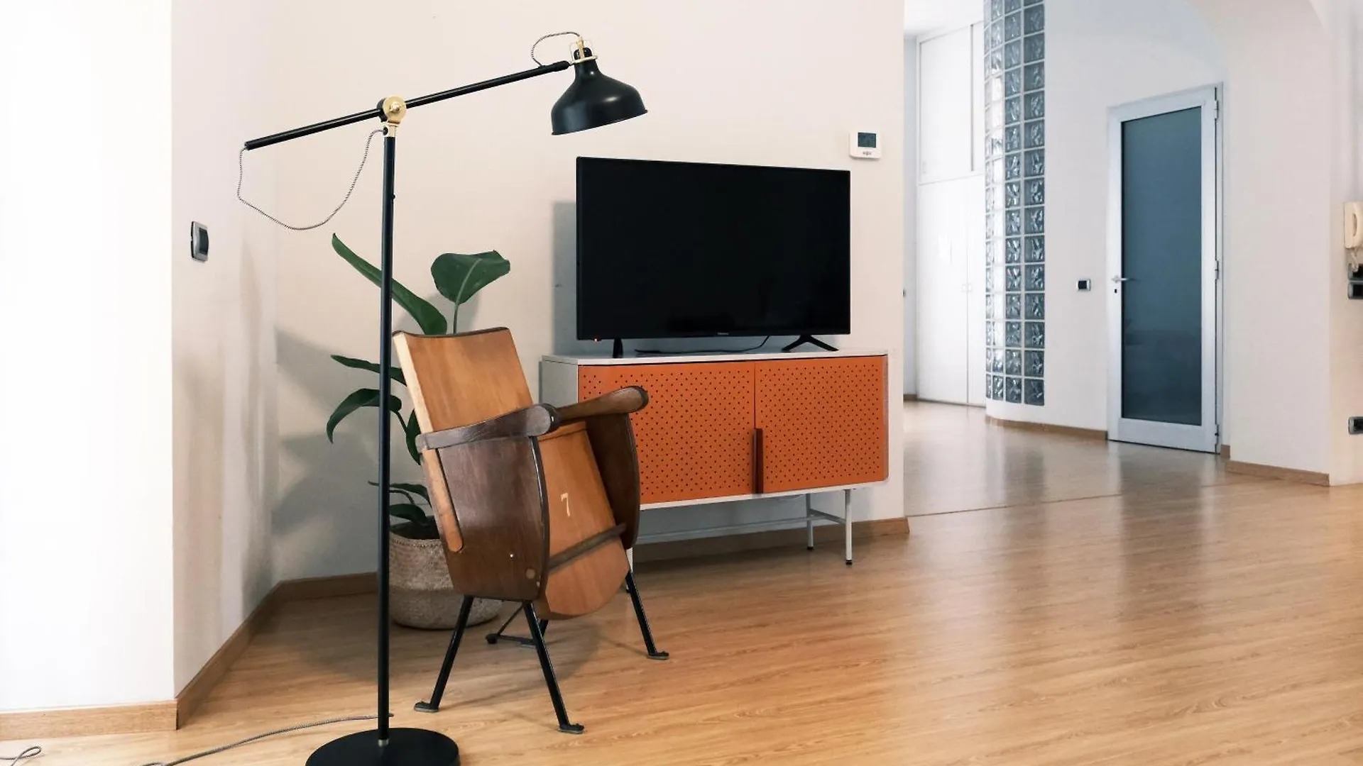 Comecasa Bright Terraced Apartment In Porta Romana Vicino Clinica Mangiagalli Milan
